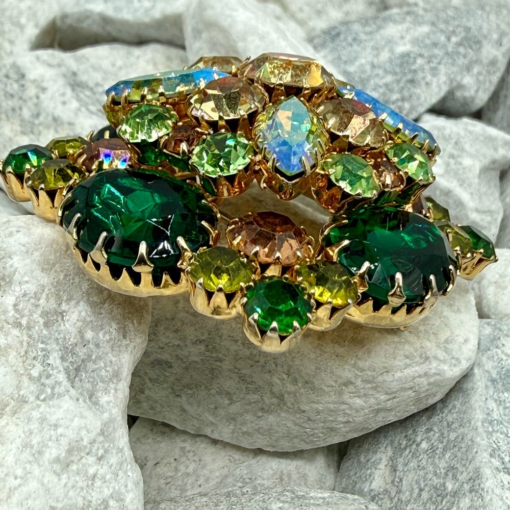 Vintage Juliana Style Green AB Rhinestone Dome Brooch Statement Piece D&E Look - Picture 14 of 17